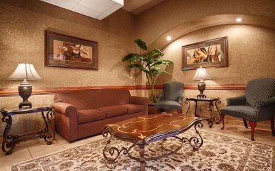 Photo 2 - Best Western Casa Villa Suites