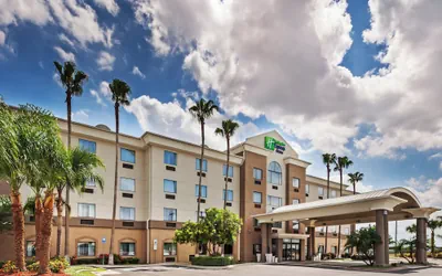Photo 2 - Holiday Inn Express Hotel & Suites Pharr by IHG