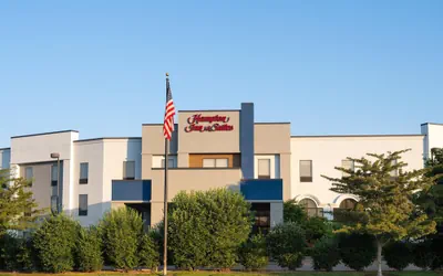 Photo 2 - Hampton Inn & Suites Boise-Meridian