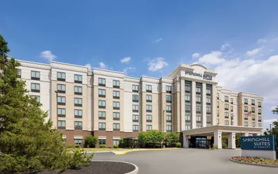 Photo 2 - SpringHill Suites by Marriott Newark Liberty International