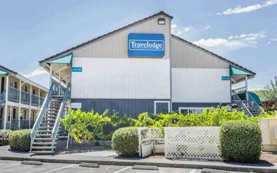 Photo 2 - Travelodge by Wyndham Fairfield/Napa Valley