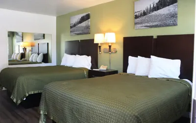Photo 4 - Express Inn