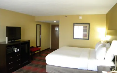 Photo 4 - Holiday Inn Express Hotel & Suites Bowling Green by IHG