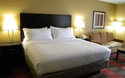 Photo 3 - Holiday Inn Express Hotel & Suites Bowling Green by IHG