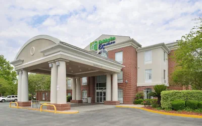 Photo 2 - Holiday Inn Express Hotel & Suites Lafayette by IHG