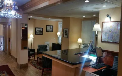 Photo 3 - District Hotel