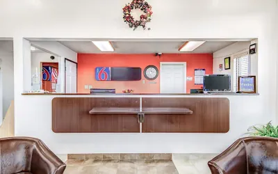 Photo 3 - Motel 6 Colby, KS