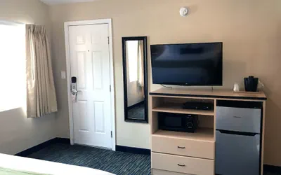 Photo 5 - Napa Discovery Inn