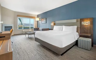 Photo 3 - Holiday Inn Express & Suites Astoria by IHG