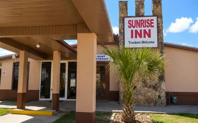 Photo 2 - Sunrise Inn