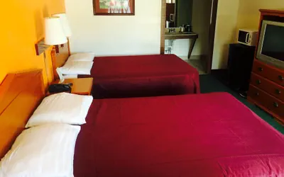 Photo 4 - Sunrise Inn