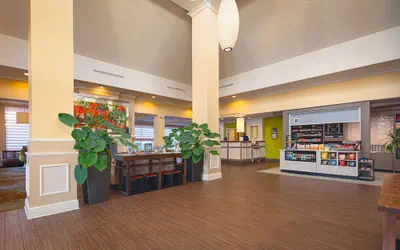 Photo 3 - Hilton Garden Inn Newport News