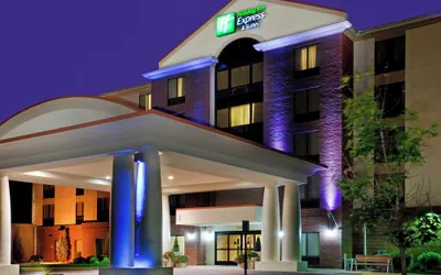 Photo 2 - Holiday Inn Express Hotel & Suites Chesapeake by IHG