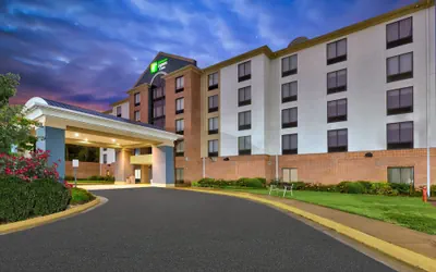 Holiday Inn Express Hotel & Suites Chesapeake by IHG