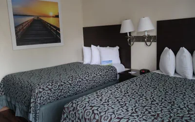 Photo 2 - Days Inn by Wyndham Santa Maria