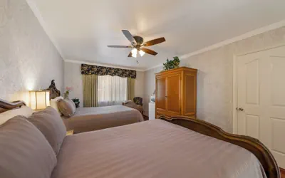 Photo 5 - Carmel Inn And Suites