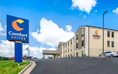 Photo 2 - Comfort Suites Jefferson City