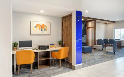 Photo 2 - Holiday Inn Express & Suites Alice by IHG