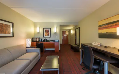 Photo 4 - Holiday Inn Express Hotel & Suites Auburn by IHG