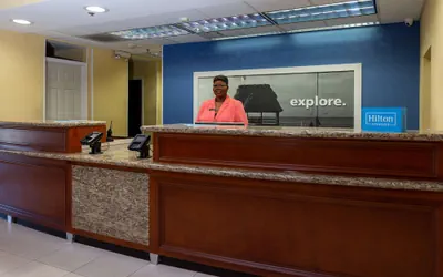 Photo 3 - Hampton Inn & Suites Jacksonville Deerwood Park