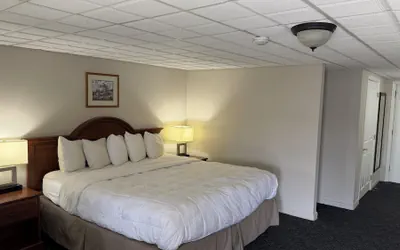 Photo 5 - Coachman Inn