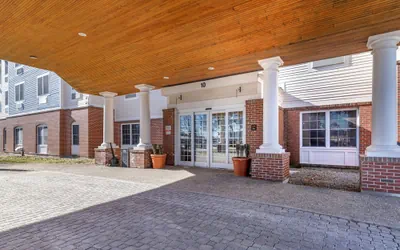 Photo 2 - Comfort Inn & Suites Dover-Portsmouth