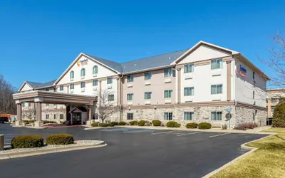 Photo 2 - Comfort Suites Stevensville - St. Joseph