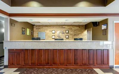 Photo 3 - Comfort Suites Stevensville - St. Joseph