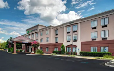 Photo 2 - Holiday Inn Express Hotel & Suites Richmond North Ashland by IHG