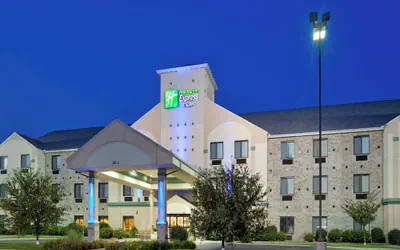Photo 2 - Holiday Inn Express & Suites Elkhart by IHG