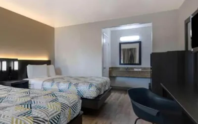 Photo 5 - Motel 6 Buttonwillow, CA Central