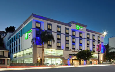 Holiday Inn Express Hotel & Suites Hollywood Walk of Fame by IHG