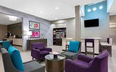 Photo 3 - La Quinta Inn & Suites by Wyndham Pharr North McAllen