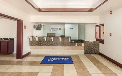 Photo 3 - Americas Best Value Inn Stockbridge