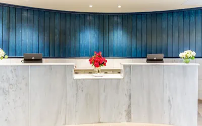 Photo 3 - Wyndham Newport Hotel