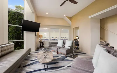 Photo 4 - Best Western Harbour Pointe Lakefront