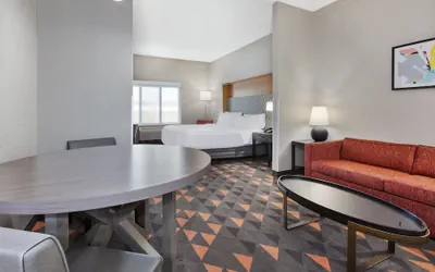 Photo 3 - Holiday Inn Grand Rapids - South by IHG