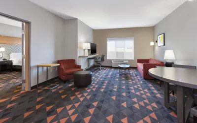 Photo 2 - Holiday Inn Grand Rapids - South by IHG