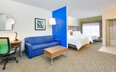 Photo 3 - Holiday Inn Express & Suites Austin Round Rock by IHG