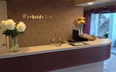 Photo 4 - Parkside Inn Bridgeview