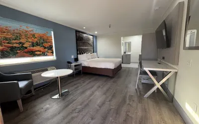 Inn at King City