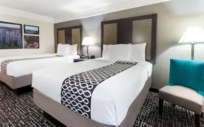Photo 4 - La Quinta Inn & Suites by Wyndham Seguin