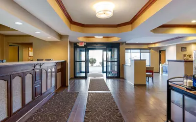 Photo 4 - Comfort Suites South Haven near I-96