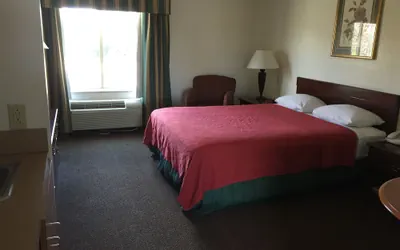 Photo 4 - Red Carpet Inn Chambersburg