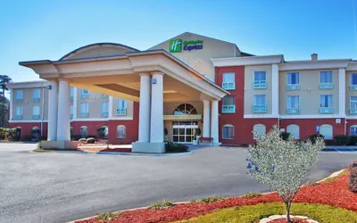 Photo 2 - Holiday Inn Express & Suites Thomasville by IHG