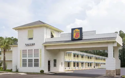 Photo 2 - Super 8 By Wyndham Kingsland I-95/Naval Base Area
