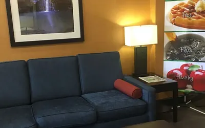 Photo 4 - Quality Inn & Suites Malvern