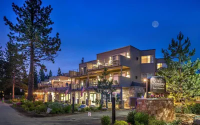 Photo 2 - The Landing Resort & Spa