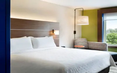 Photo 2 - Holiday Inn Express Hotel & Suites Woodbridge by IHG