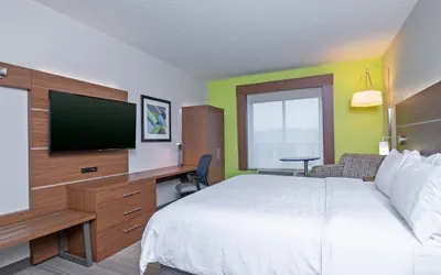 Photo 5 - Holiday Inn Express Hotel & Suites Woodbridge by IHG